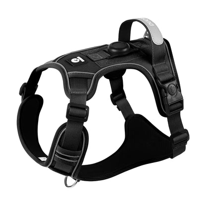 No-Pull Pet Harness with GPS Compatibility – Safe Walks for Big Dogs