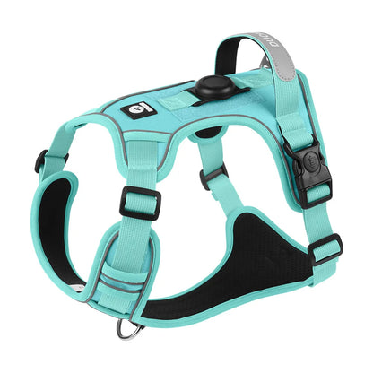 No-Pull Pet Harness with GPS Compatibility – Safe Walks for Big Dogs