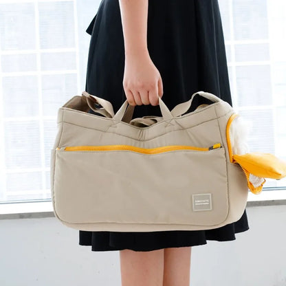 Stylish Pet Shoulder Bag – Your Pet’s Luxury Travel Companion