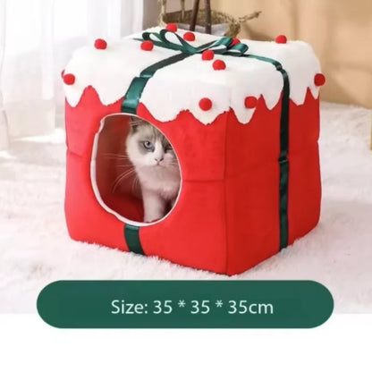 Cosy Christmas sleeping bed for small dogs and kittens