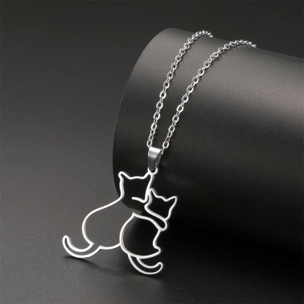 Pet Lovers Necklace – Elegant Puppy & Kitten Embrace Pendant