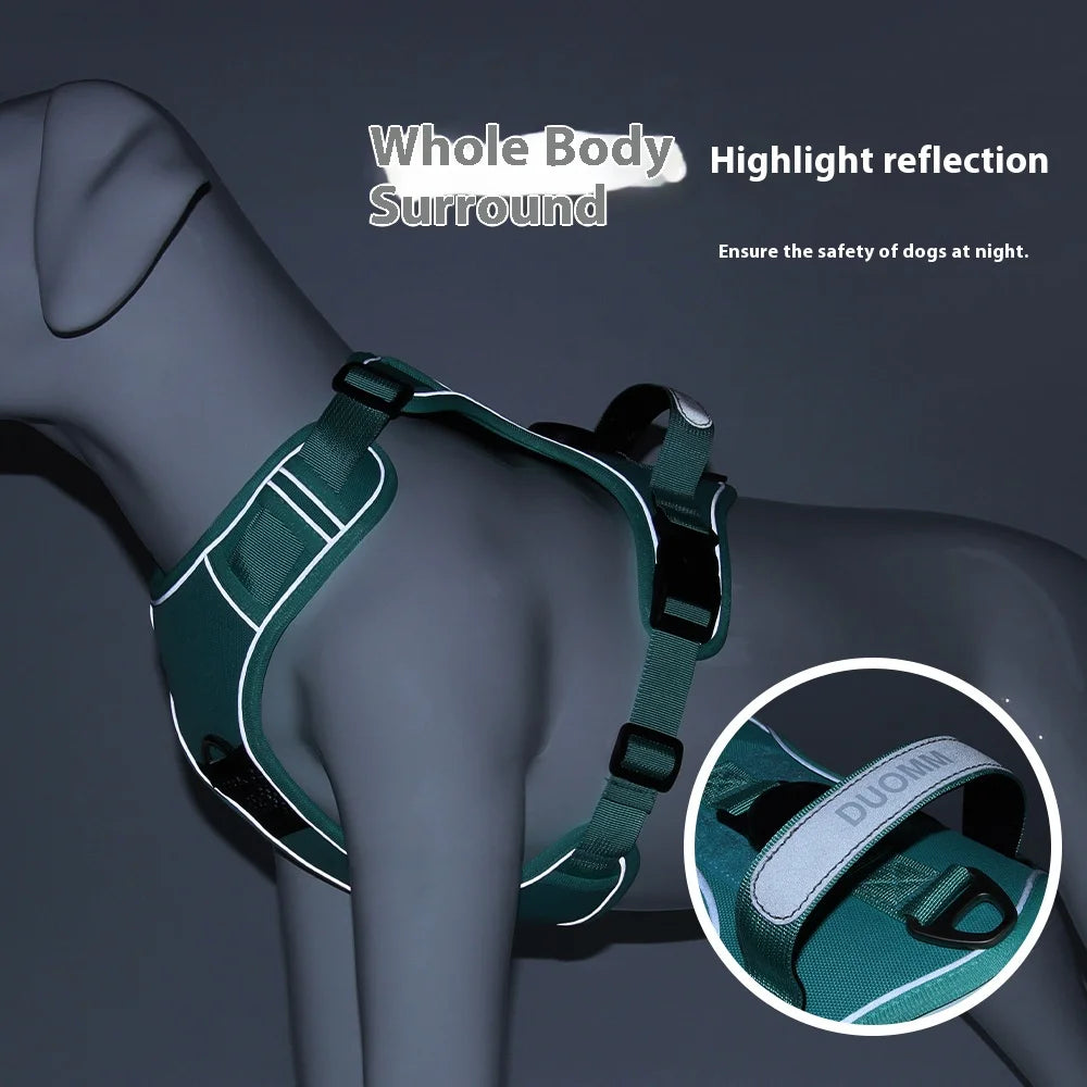 No-Pull Pet Harness with GPS Compatibility – Safe Walks for Big Dogs