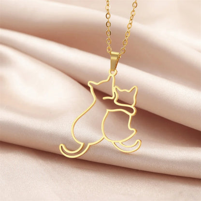 Pet Lovers Necklace – Elegant Puppy & Kitten Embrace Pendant